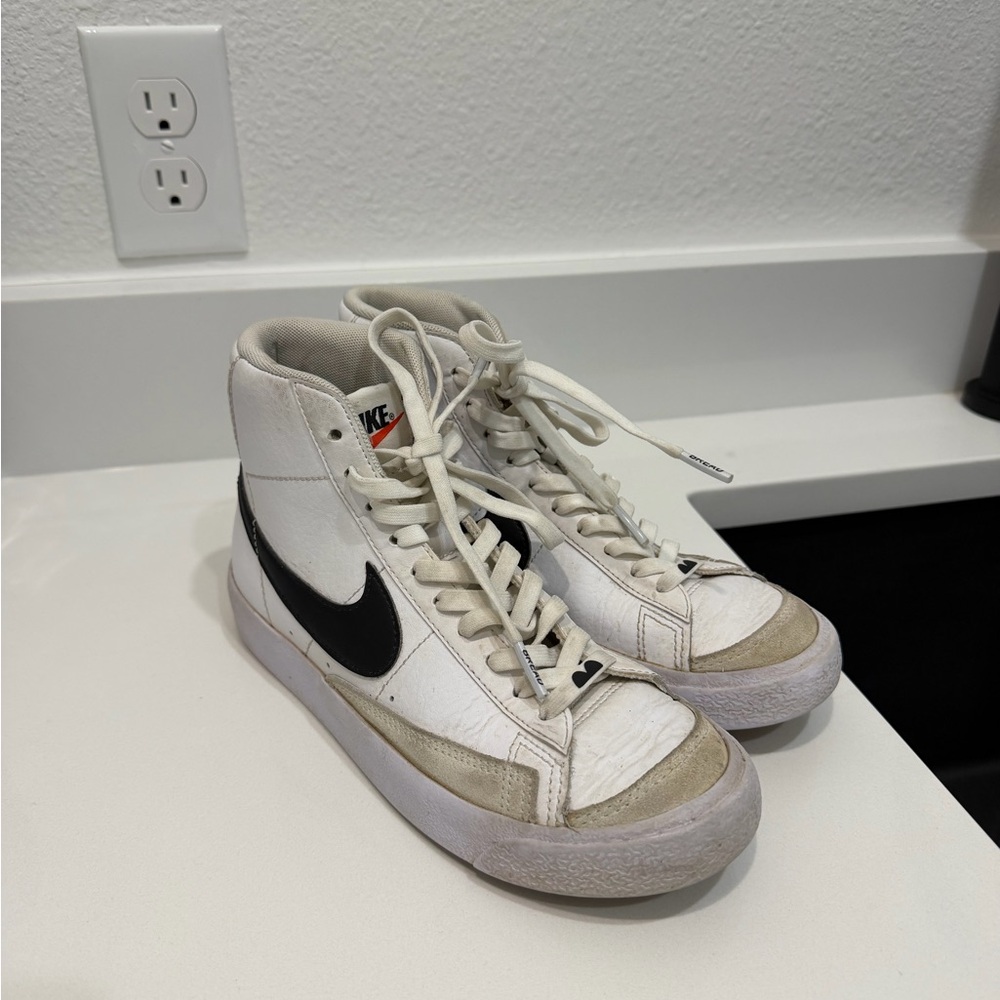 Nike White and Black Classic High-Tops